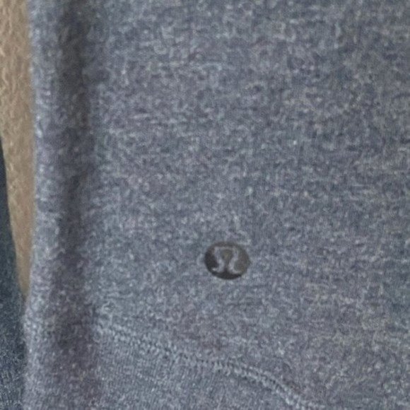 Lululemon In A Cinch Long Sleeve Tee pullover Heathered black & grey striped 4 - Picture 7 of 11